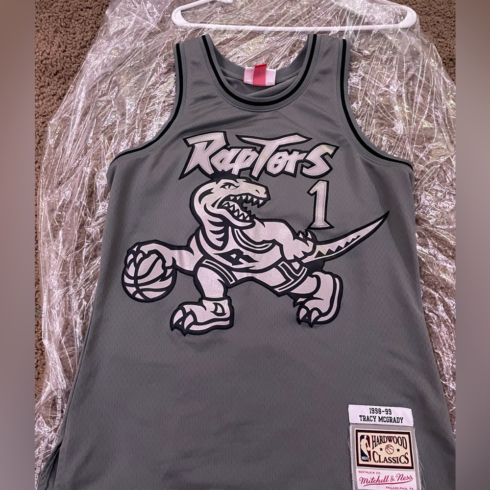 Official NBA Raptors Tracy McGrady Jersey size small